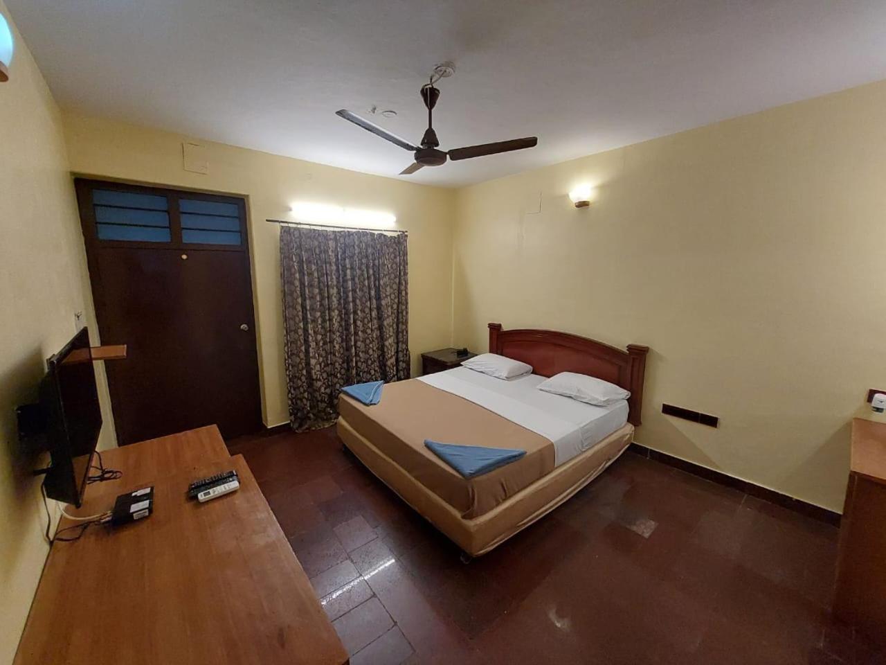 Sea Breeze Beach Resort Mahabalipuram Exterior photo