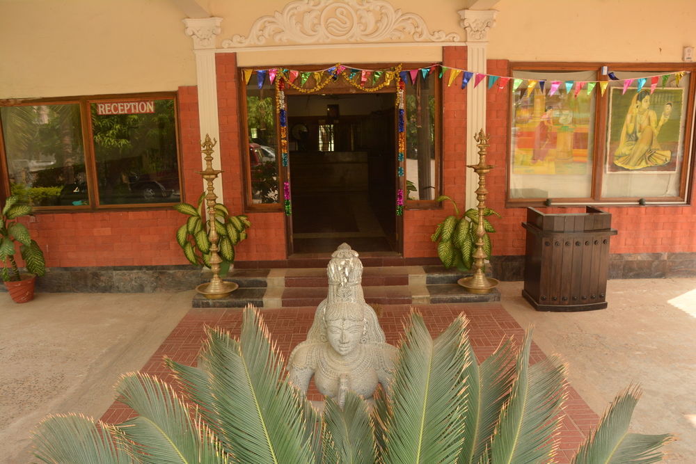 Sea Breeze Beach Resort Mahabalipuram Exterior photo